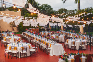 Outer courtyard tables-chairs